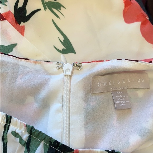 CHELSEA28 Floral Print Dolce Sweetheart Midi Dress - Picture 9 of 10